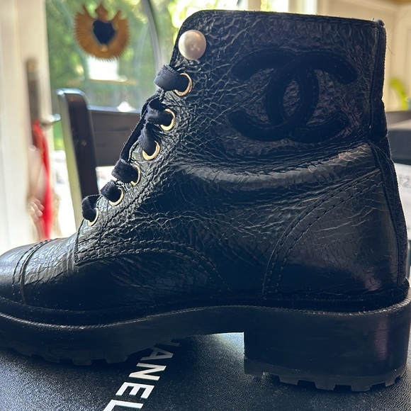 CHANEL short boots - Picture 3 of 8